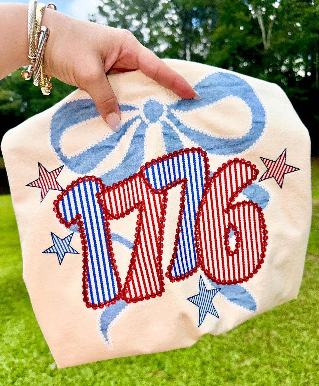 1777 Blue Bow