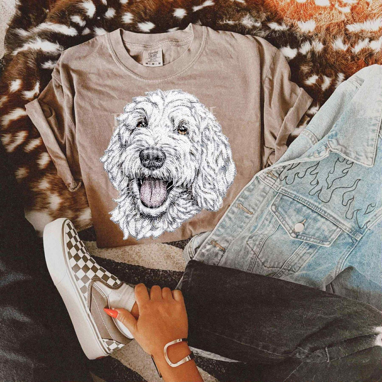 Faux Rhinestone White Doodle