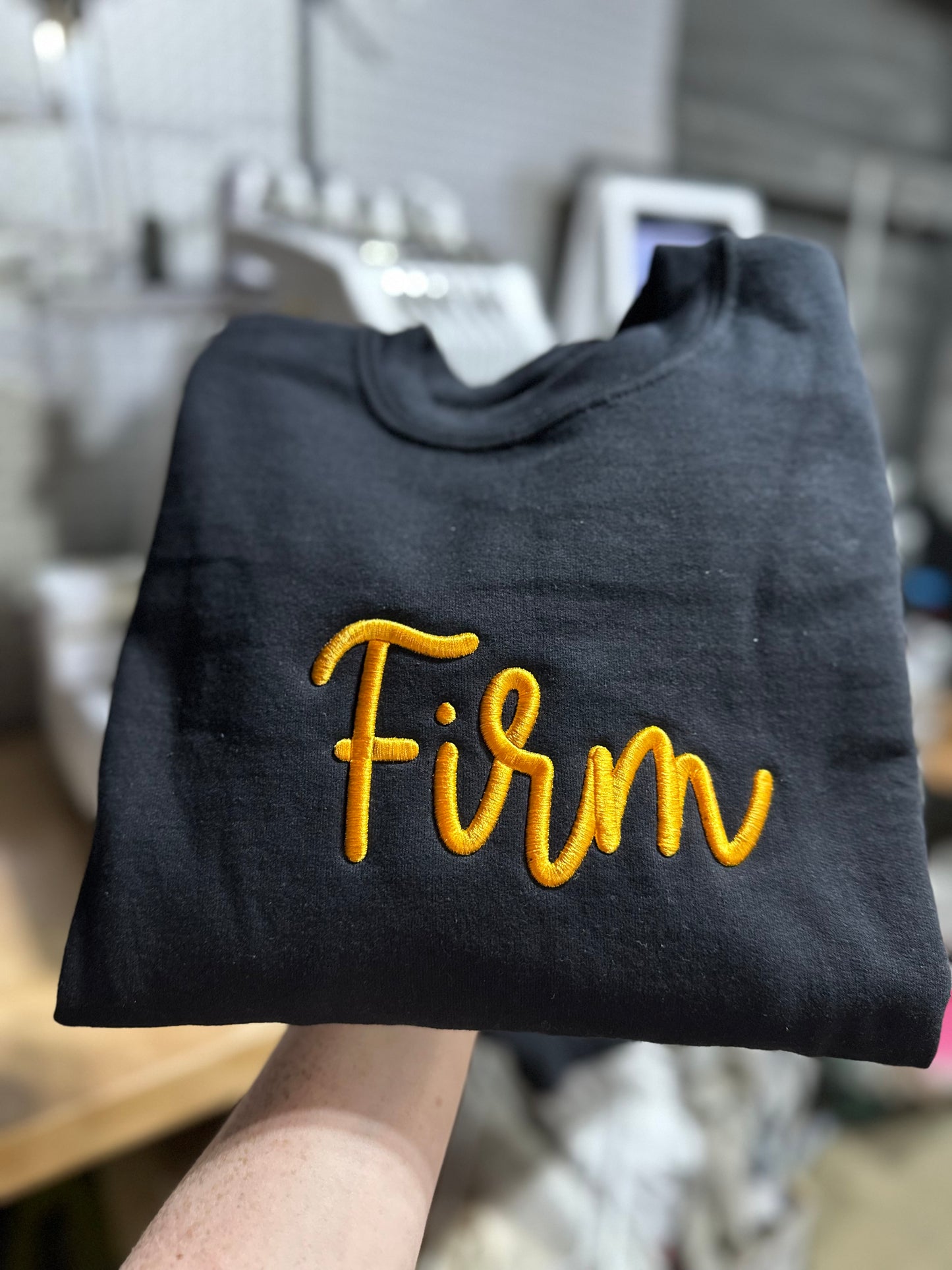 Firm Puff Embroidery Sweatshirt