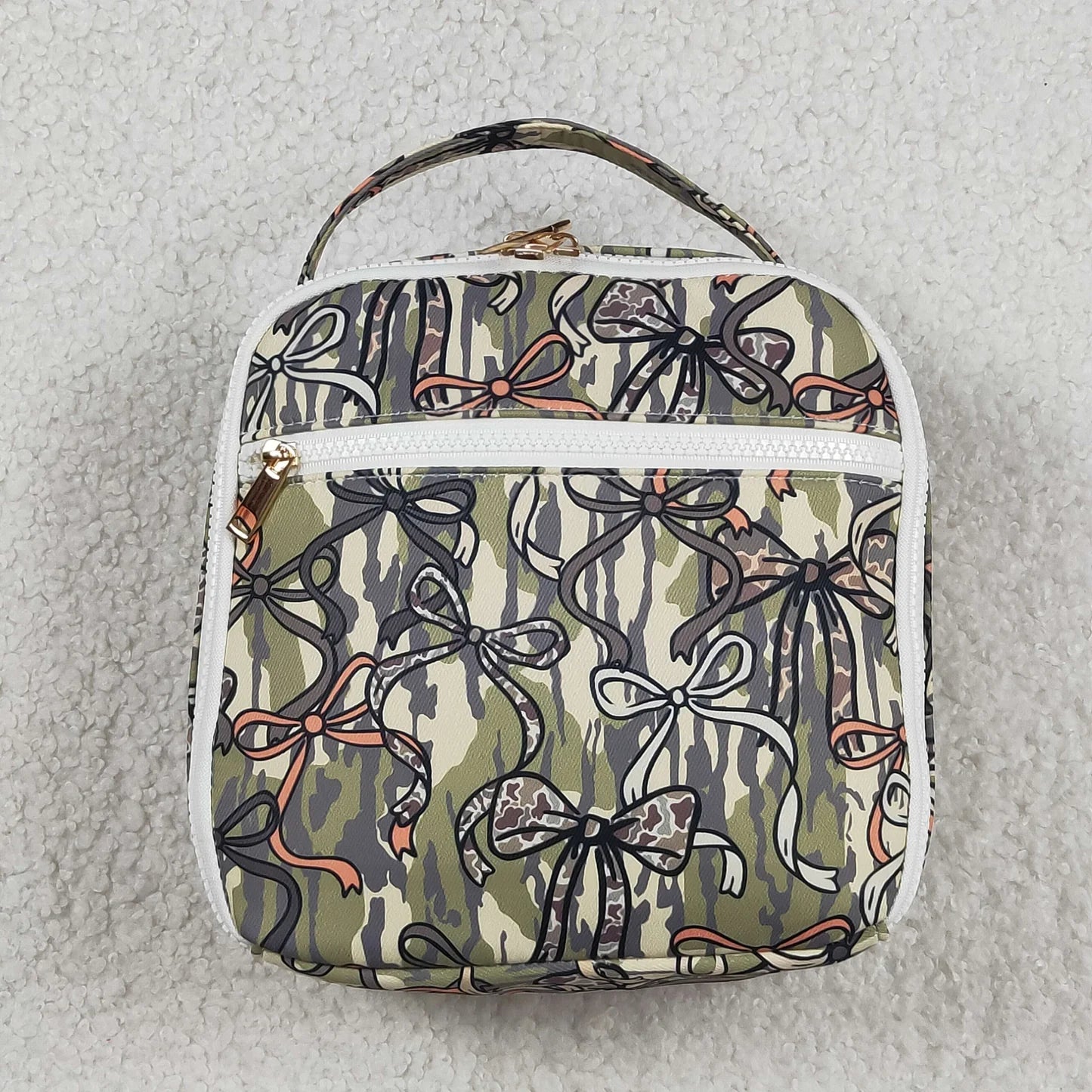 Camo Bows  Embroidered Lunchbox